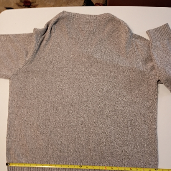 St. John's Bay Gray Sweater - Picture 10 of 16
